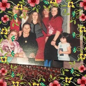 Meet your Posher, Estela